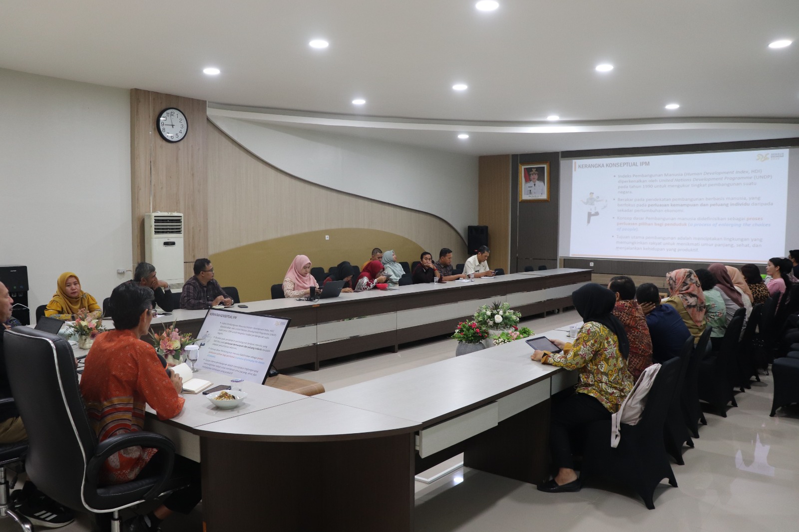 Rapat Koordinasi Percepatan Pemutakhiran Data Kartu Keluarga (KK) untuk Mendukung Peningkatan IPM Kalimantan Barat