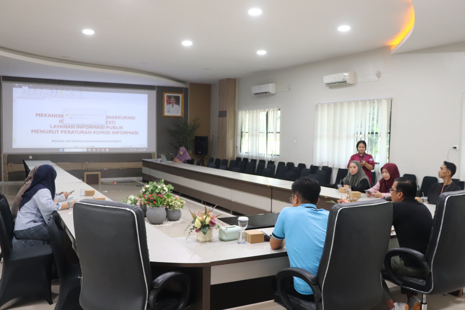 Koordinasi dengan PPID Utama Kota Singkawang dalam Rangka Monitoring dan Evaluasi PPID
