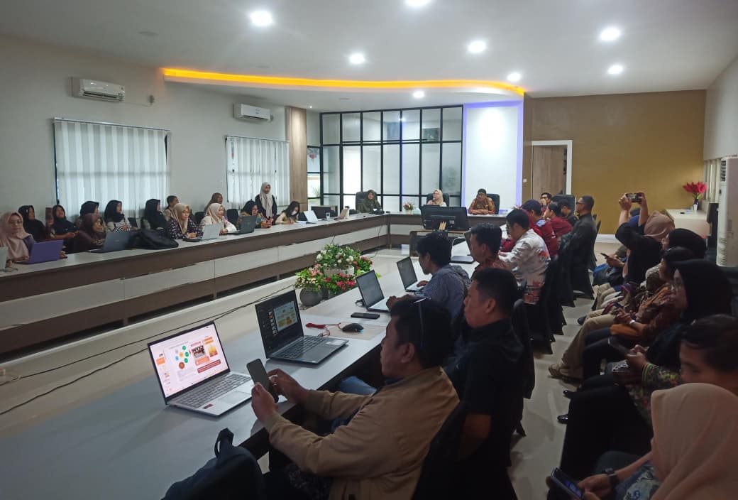 Bimtek Operator/Pengisi Data Kelurahan DTSEN Kota Singkawang Tahun 2026